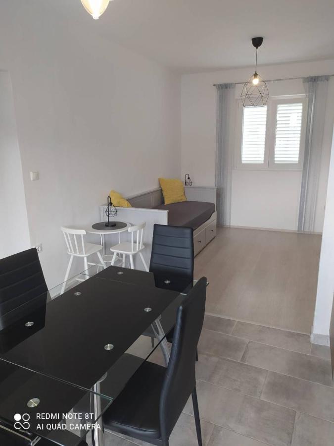 Apartments Mirko&Ana บาร์บินเย ภายนอก รูปภาพ
