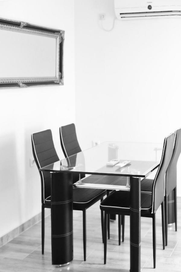 Apartments Mirko&Ana บาร์บินเย ภายนอก รูปภาพ