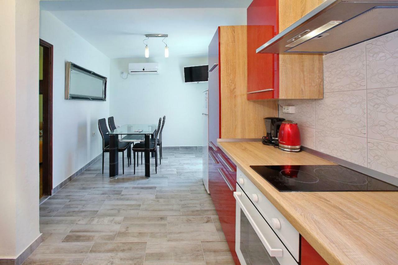 Apartments Mirko&Ana บาร์บินเย ภายนอก รูปภาพ