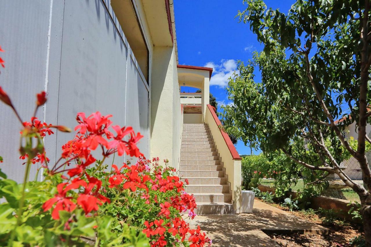 Apartments Mirko&Ana บาร์บินเย ภายนอก รูปภาพ