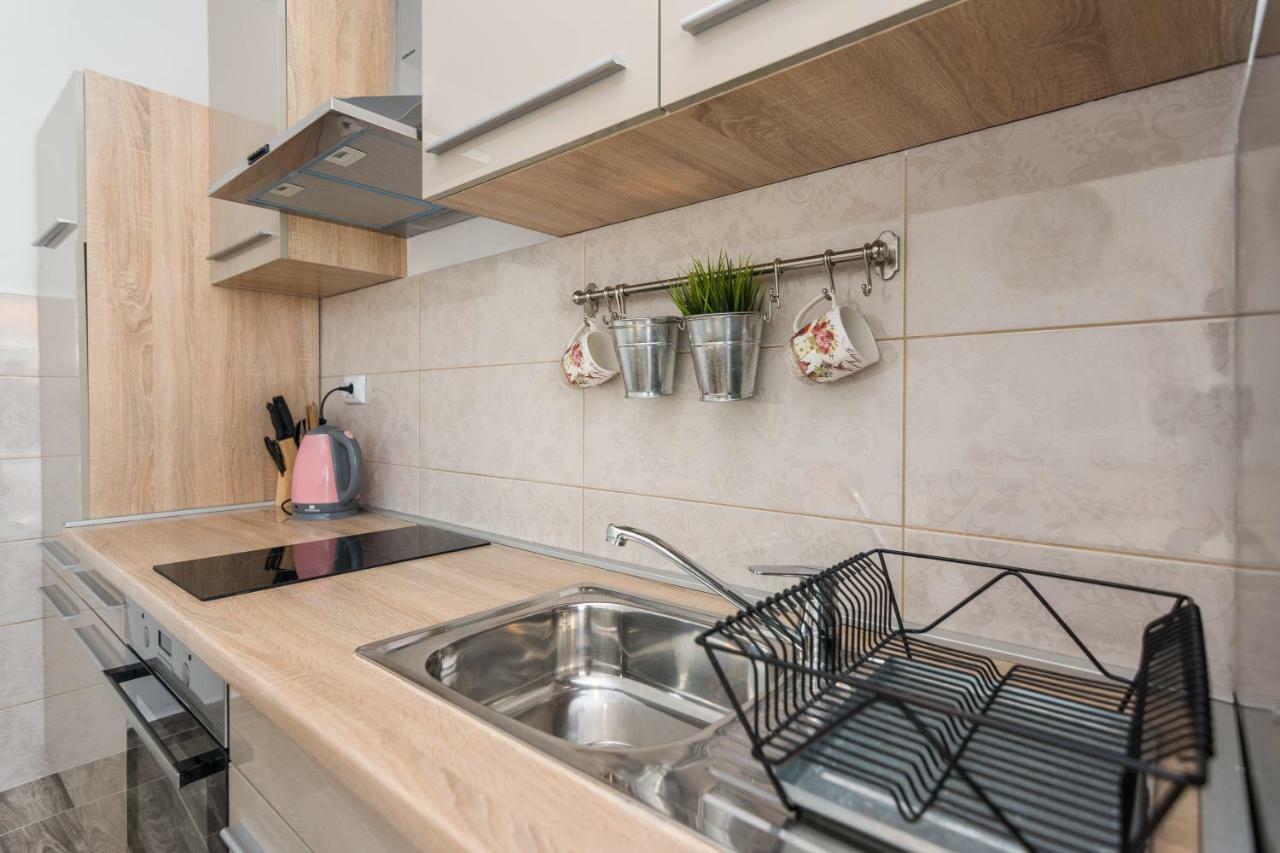 Apartments Mirko&Ana บาร์บินเย ภายนอก รูปภาพ