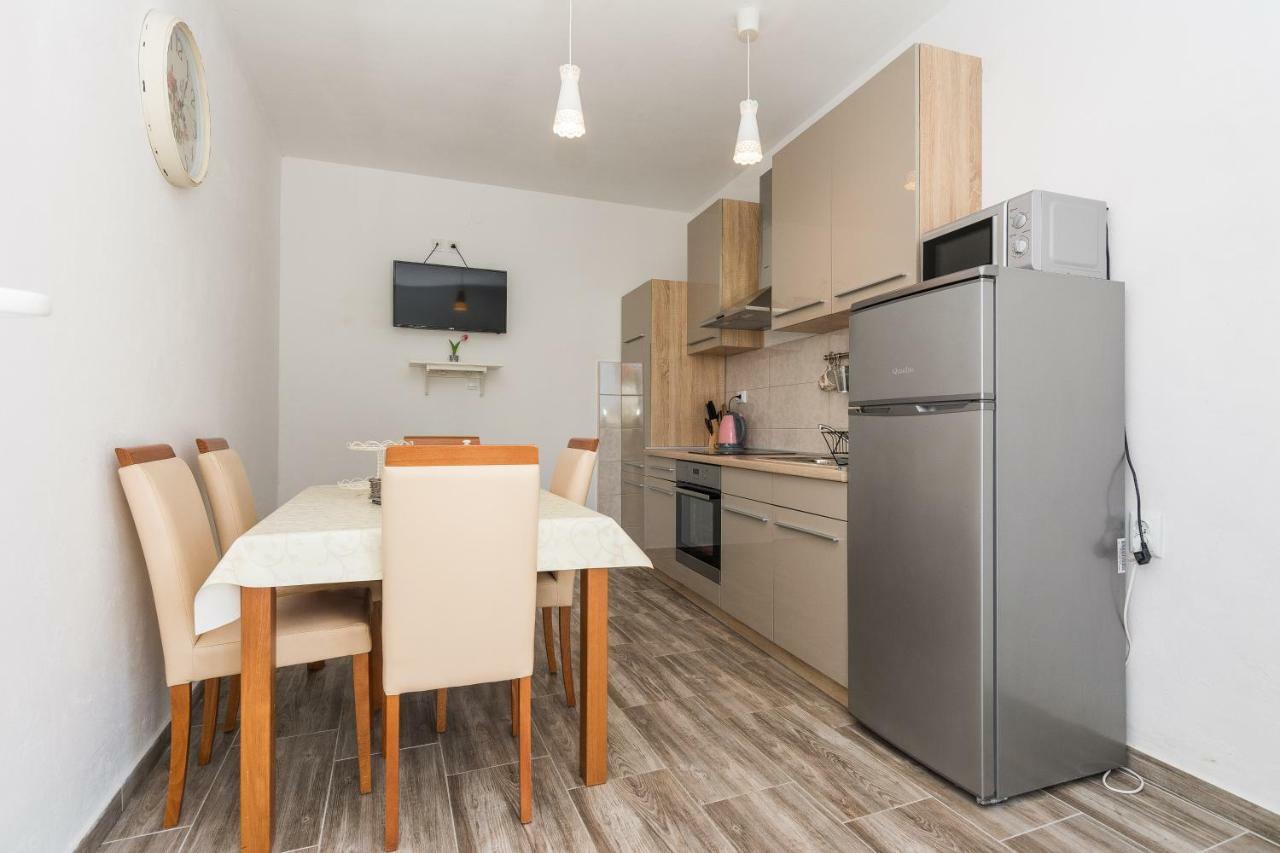 Apartments Mirko&Ana บาร์บินเย ภายนอก รูปภาพ